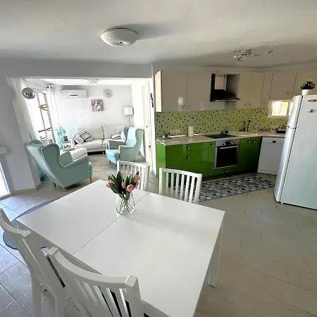 Marvelous Sea & Garden View, Near Carihuela Torremolinos