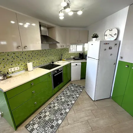 Marvelous Sea & Garden View, Near Carihuela *