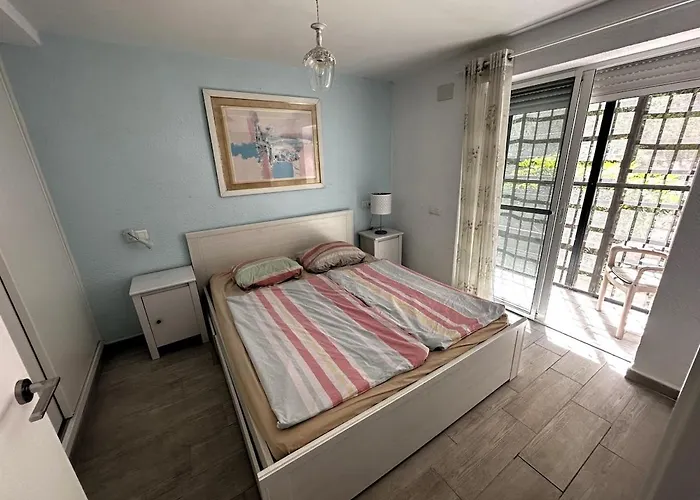 Marvelous Sea & Garden View, Near Carihuela Appartement