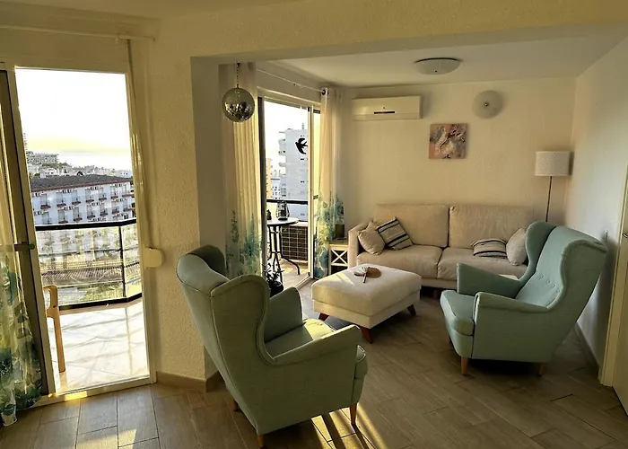 Marvelous Sea & Garden View, Near Carihuela Appartement *